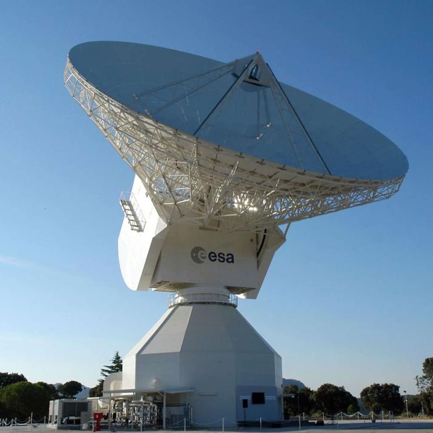 Vienna Symphony Sends Waltz to Voyager, Egypt Reveals New Tombs in Luxor, Revolutionary Blood Test Transforms Care, First Baby Treated with CRISPR, and more...