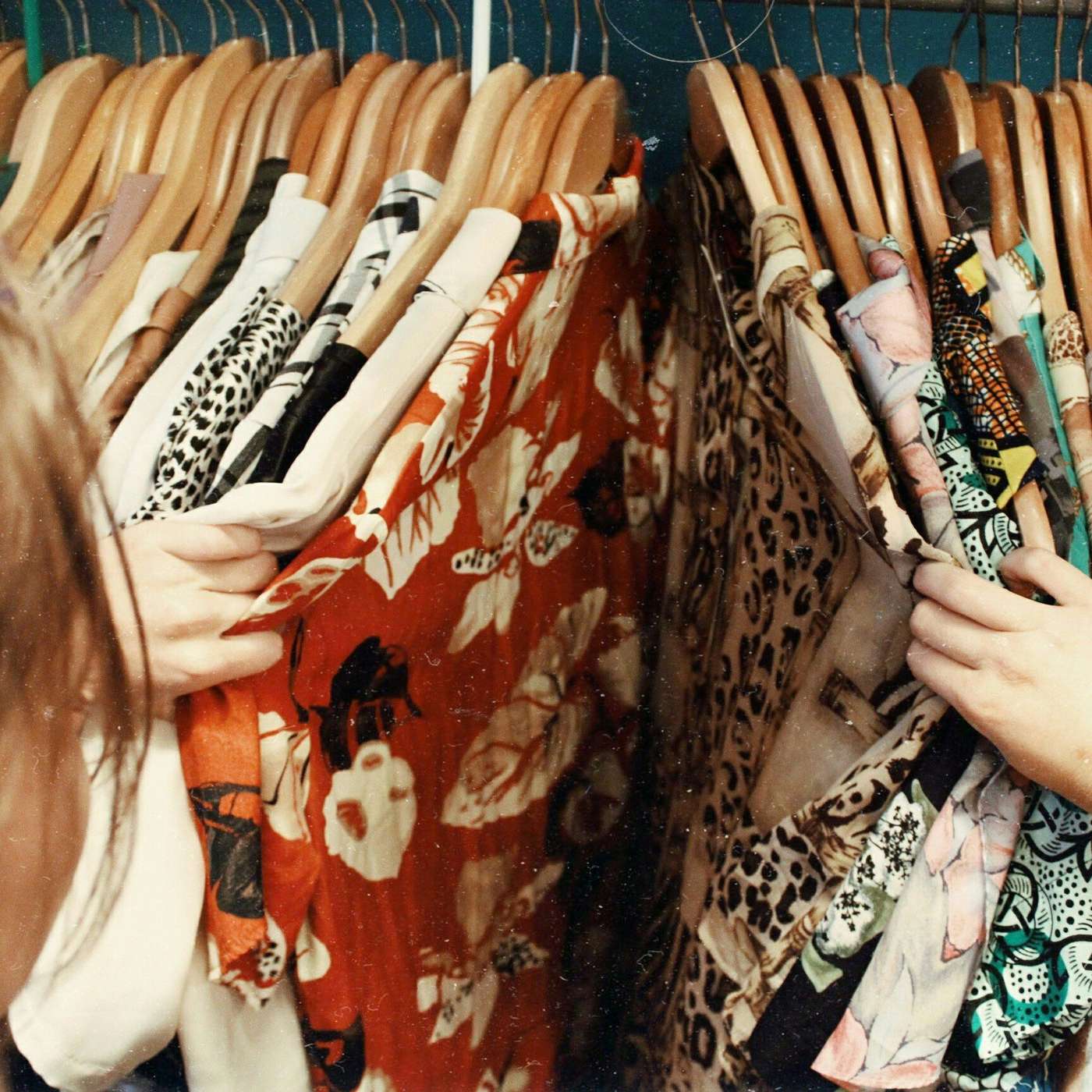 Vintage clothes: a balm for my perfectionism episode artwork