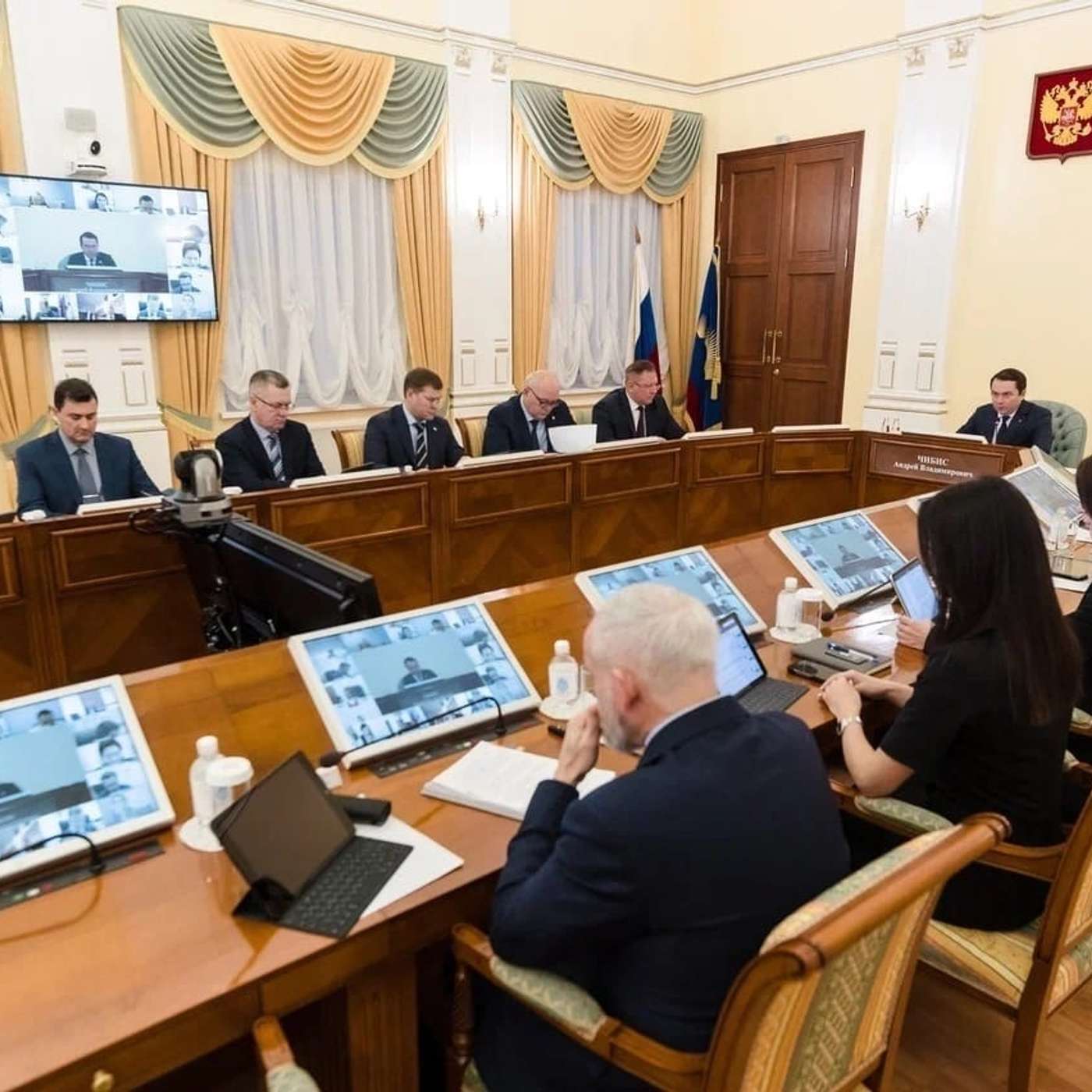 “Нашим ребятам приходится кипятить воду из лужи!”