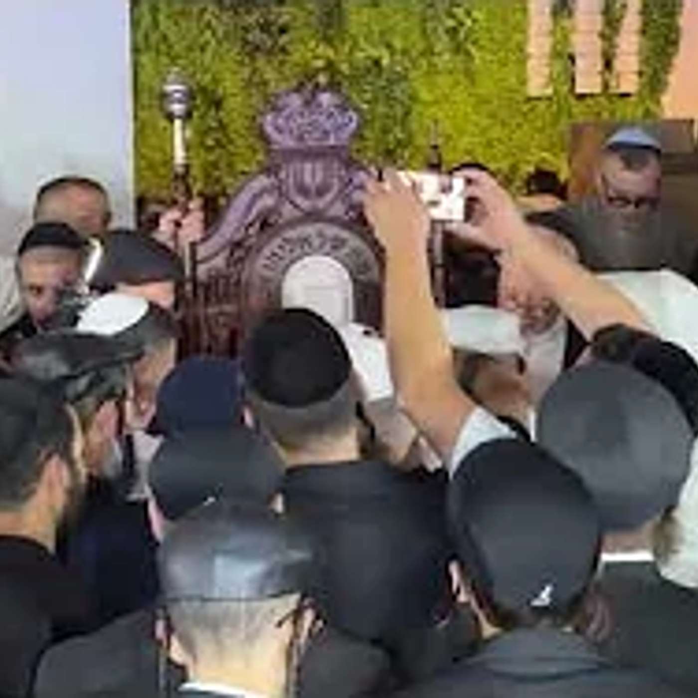 מעמד ברית מילה באשקלון - יושב סנדק בנש"ק הרה"צ כבוד הרב רבי יואל משה פינטו שליט"א - י"א סיון - תשפ"ו