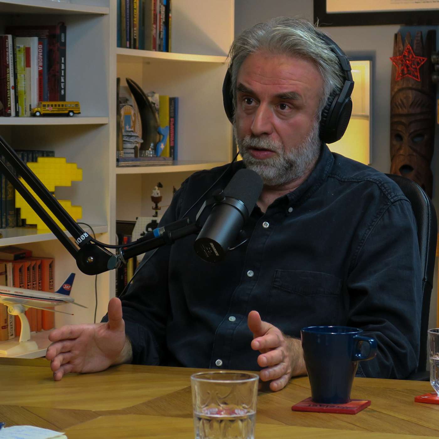 Kvantna muzika: Da li je moguće svirati atome? Prof. dr Dragan Novković, Agelast 215