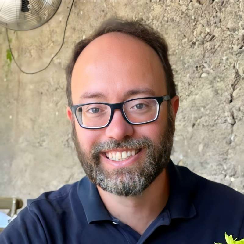 Alex Elliott