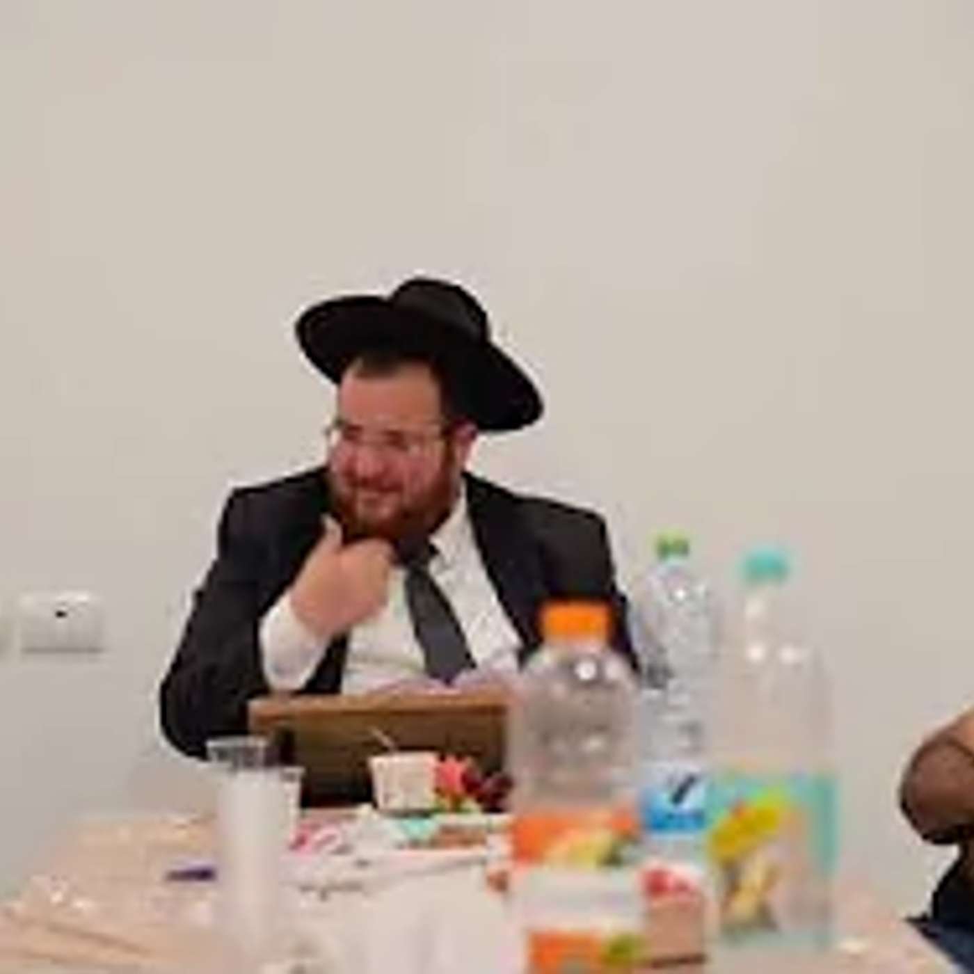 מצמרר כל לב: הצדיק רבינו שלום ארוש יצא כעת מפגישה של הצדיקים הנסתרים בארץ 'פרטים על כתובת מלך המשיח'