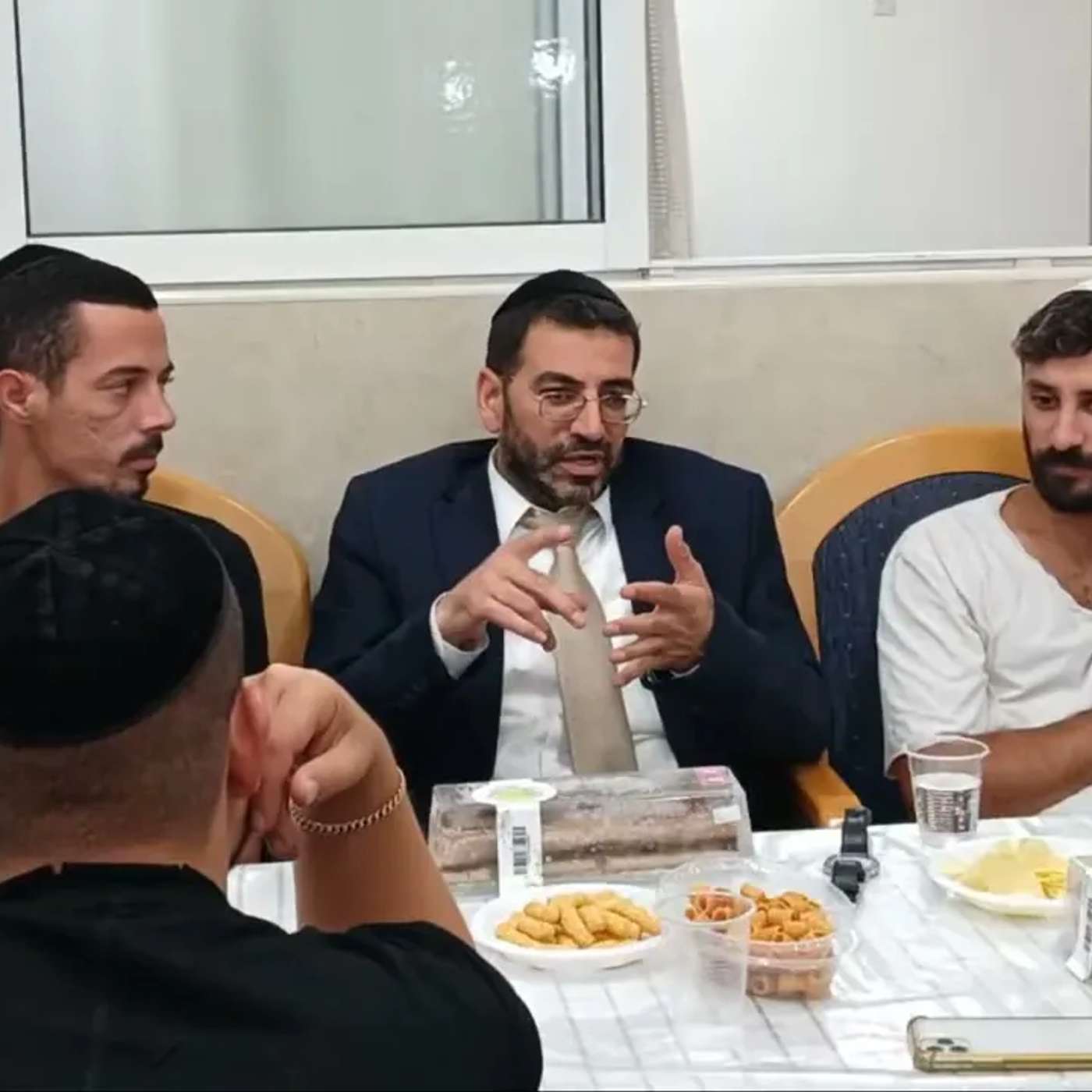 🛑 כיבוד הורים - סגולה לעשירות מופלגת!!! 💕 הרב אלון עטיה שליט"א כפר סבא [פרשת ראה]