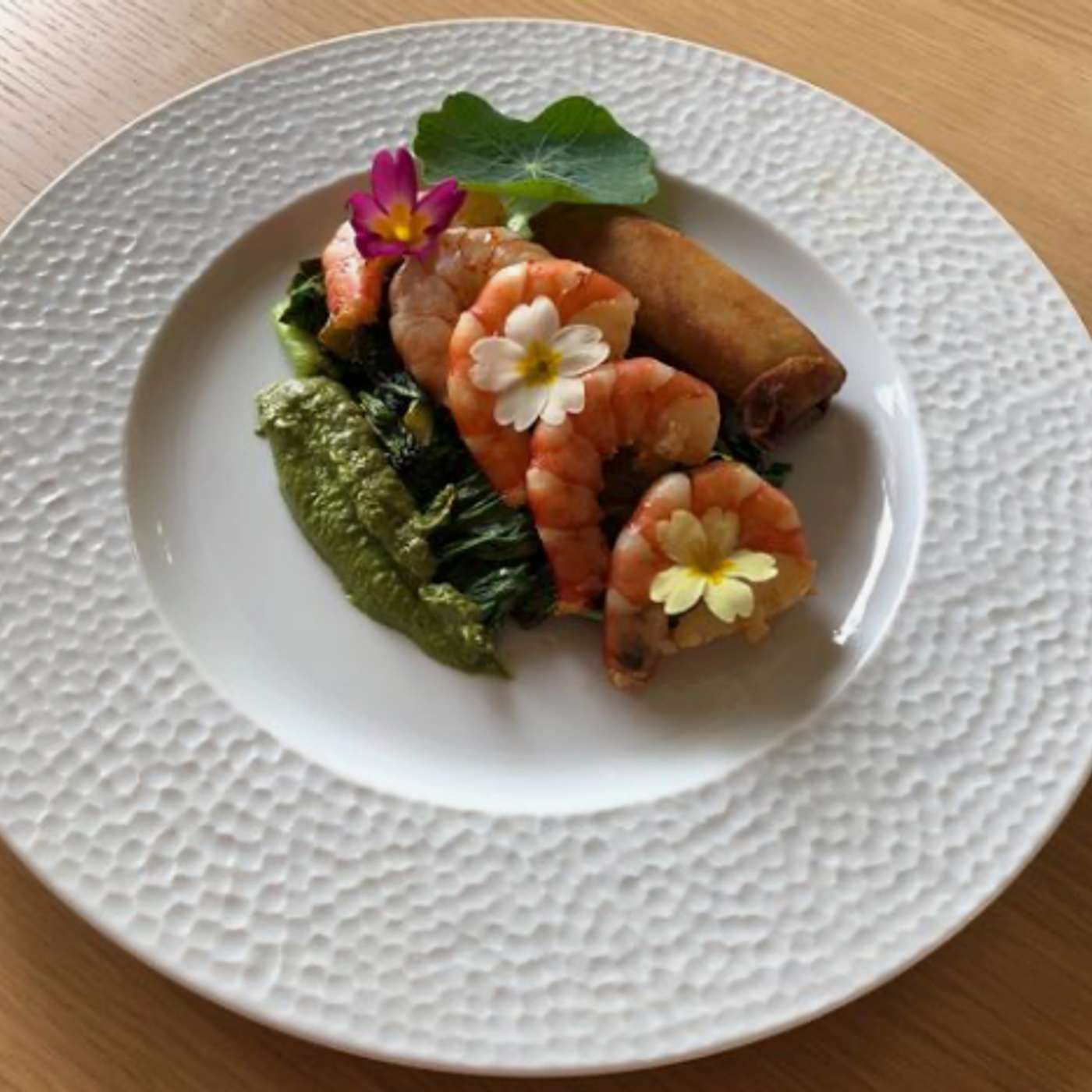 Crevettes black tiger, chou pak Choï braisé, pesto de fanes de radis/noix au moringa episode artwork