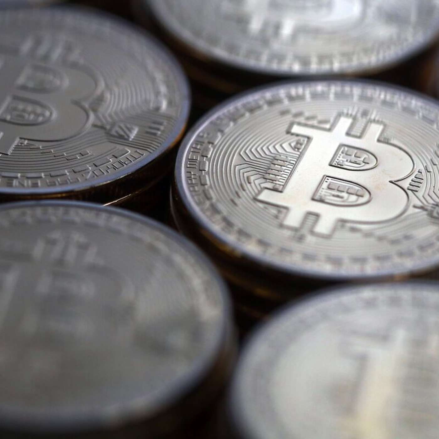 SEC Approves Bitcoin ETFs, Franklin Templeton Considers Crypto ETFs, Cybercriminals Embrace Stablecoins for Transactions, Revamped Crypto Regulations Enhance Investor Protection, and more...