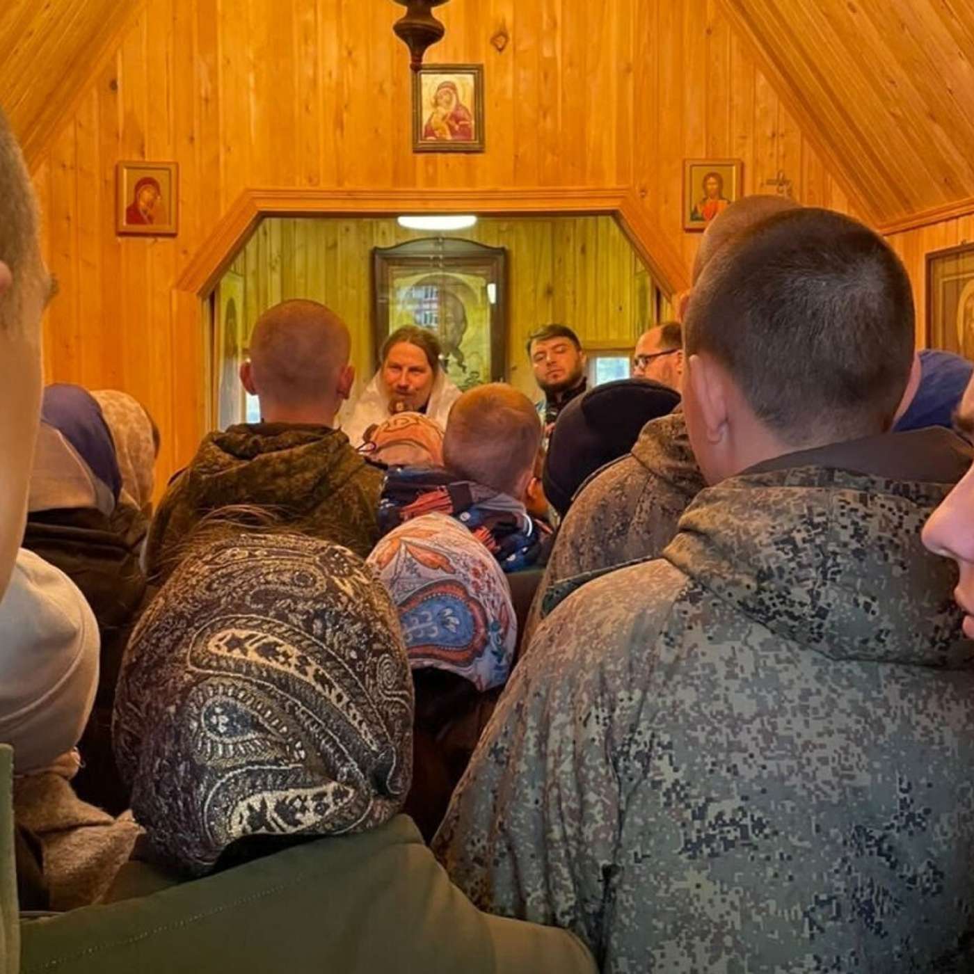 Спецназовцы из Спутника надеются на святого покровителя бригады