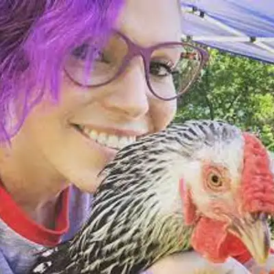 Erica of Second Hen'd