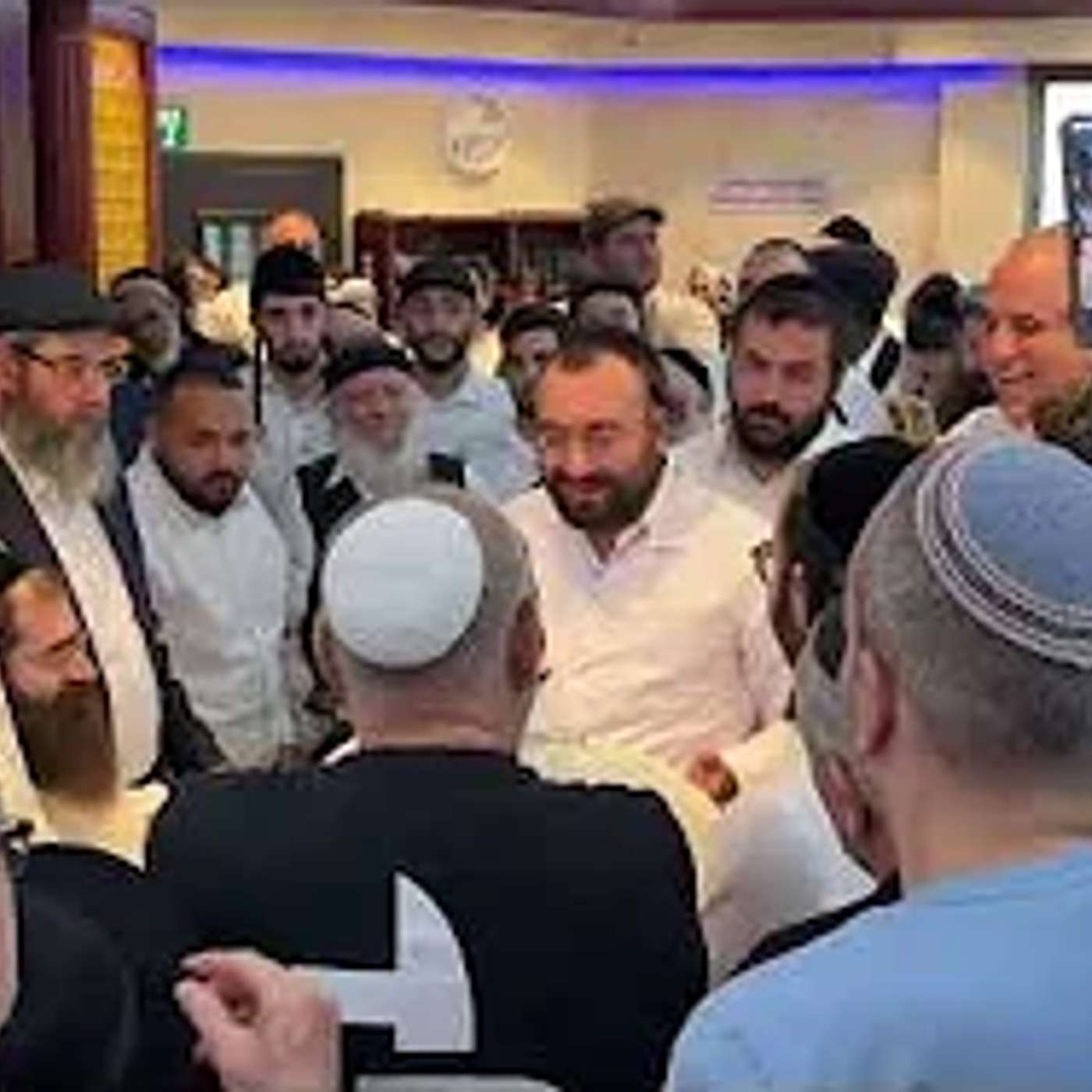מעמד ברית מילה באשדוד - יושב סנדק בנש"ק הרה"צ כבוד הרב רבי יואל משה פינטו שליט"א - כ"ה באייר - תשפ"ו