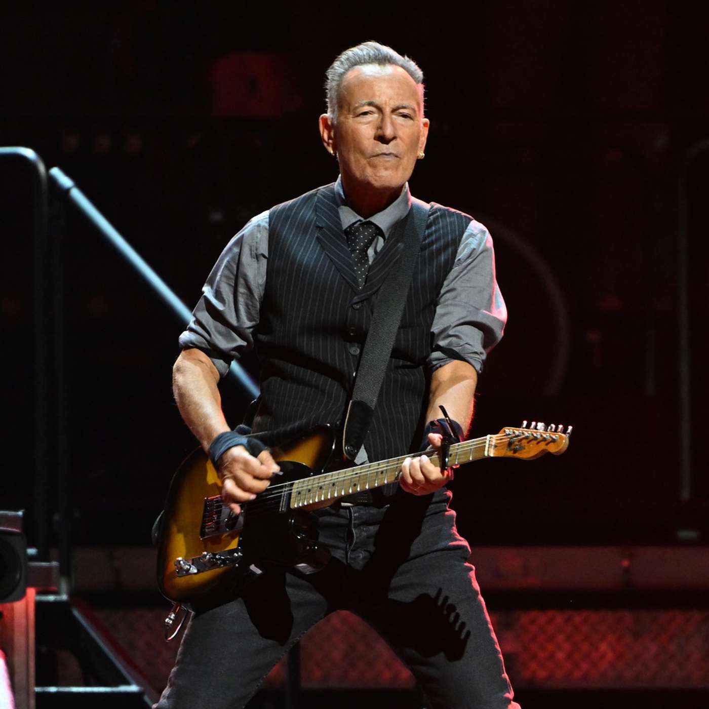 Springsteen Defends Political Criticism, Clooney Receives Venice Honor, Ringo Starr Announces 2026 Tour, AI Actor Lands Debut Role, and more...