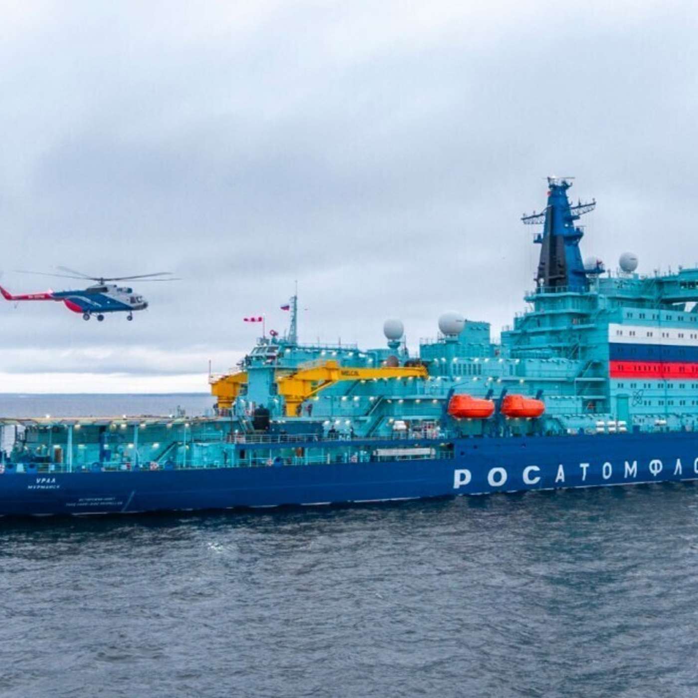 Менее чем через год после пуска в эксплуатацию новейший российский атомный ледокол возвращается в Санкт-Петербург