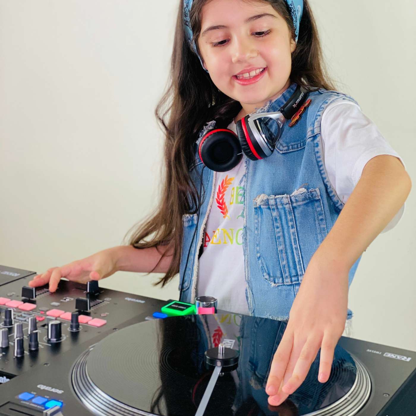 213 - Yalla Home Chats with 8-Year Old Dj Michelle (07.09.2020)