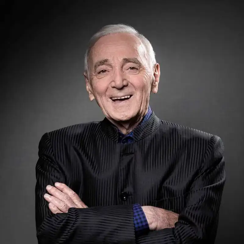 MUSIQUE - Redécouvrez Charles Aznavour, ce monument de la chanson francophone