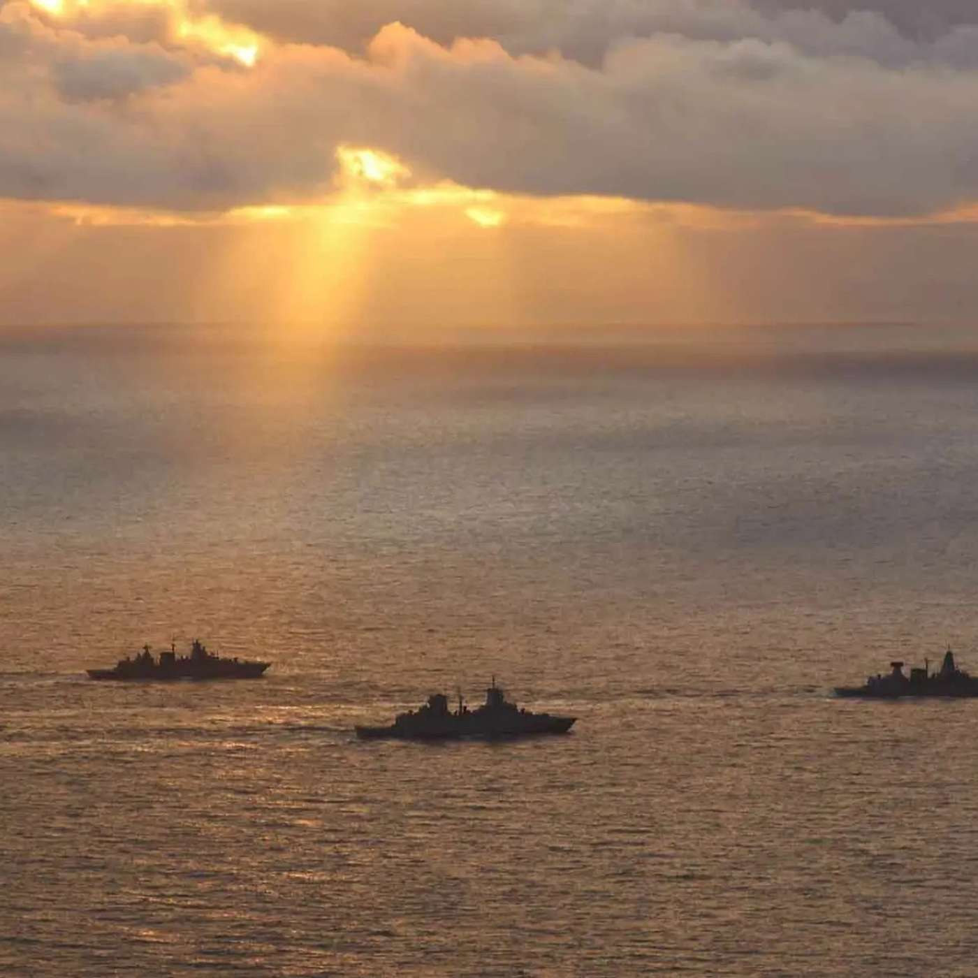 Десять немецких военных кораблей участвуют в ракетных стрельбах на норвежском арктическом полигоне