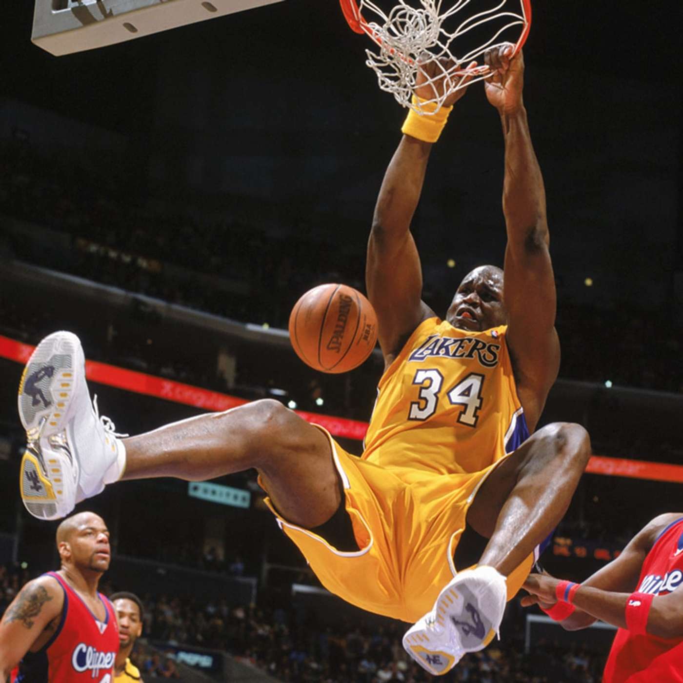 HANGTIME ! Saison 16 épisode 30 "Fresh out of the Box" episode artwork