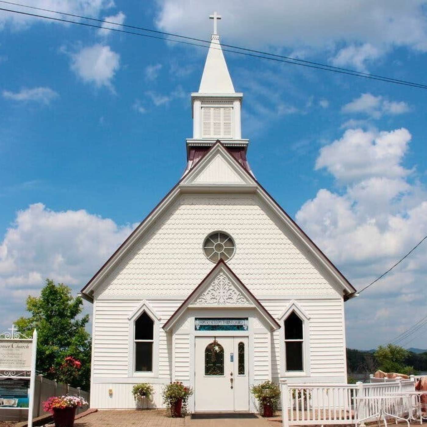 At the Smithville Methodist Church by Stephen Dunn episode artwork