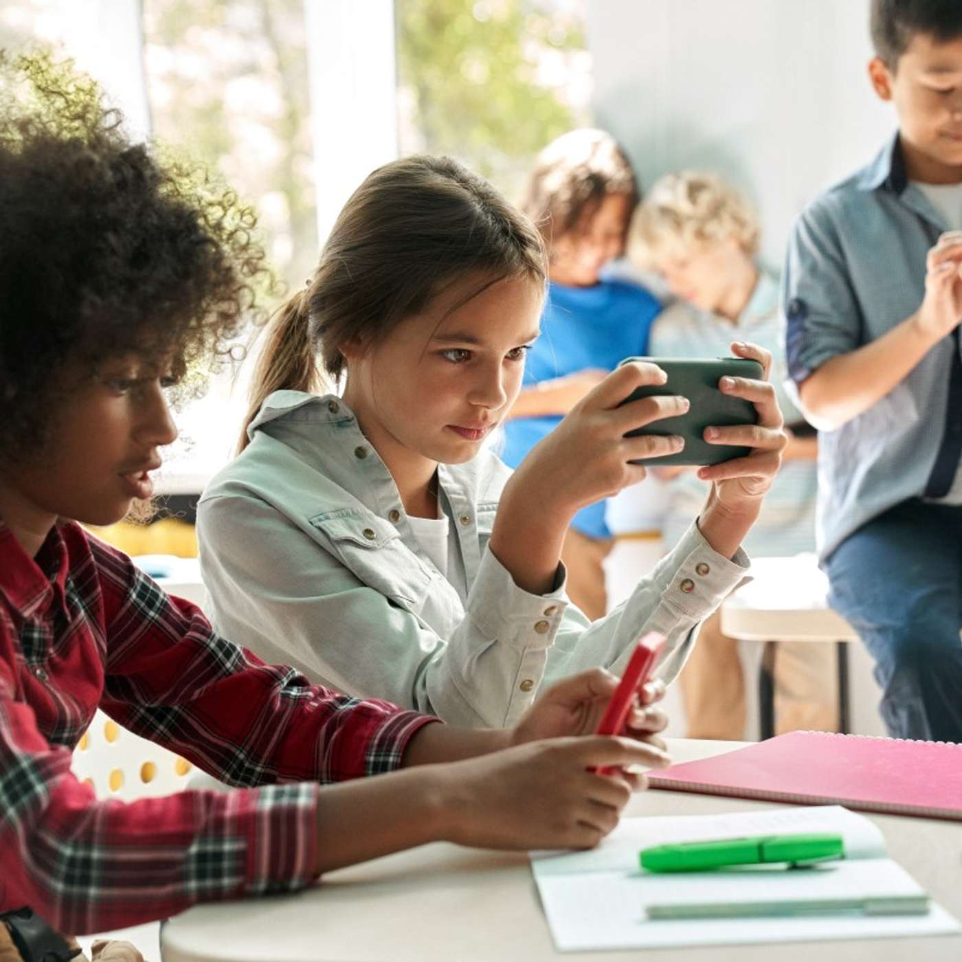 Why cellphone ban during school day this fall is excellent idea episode artwork