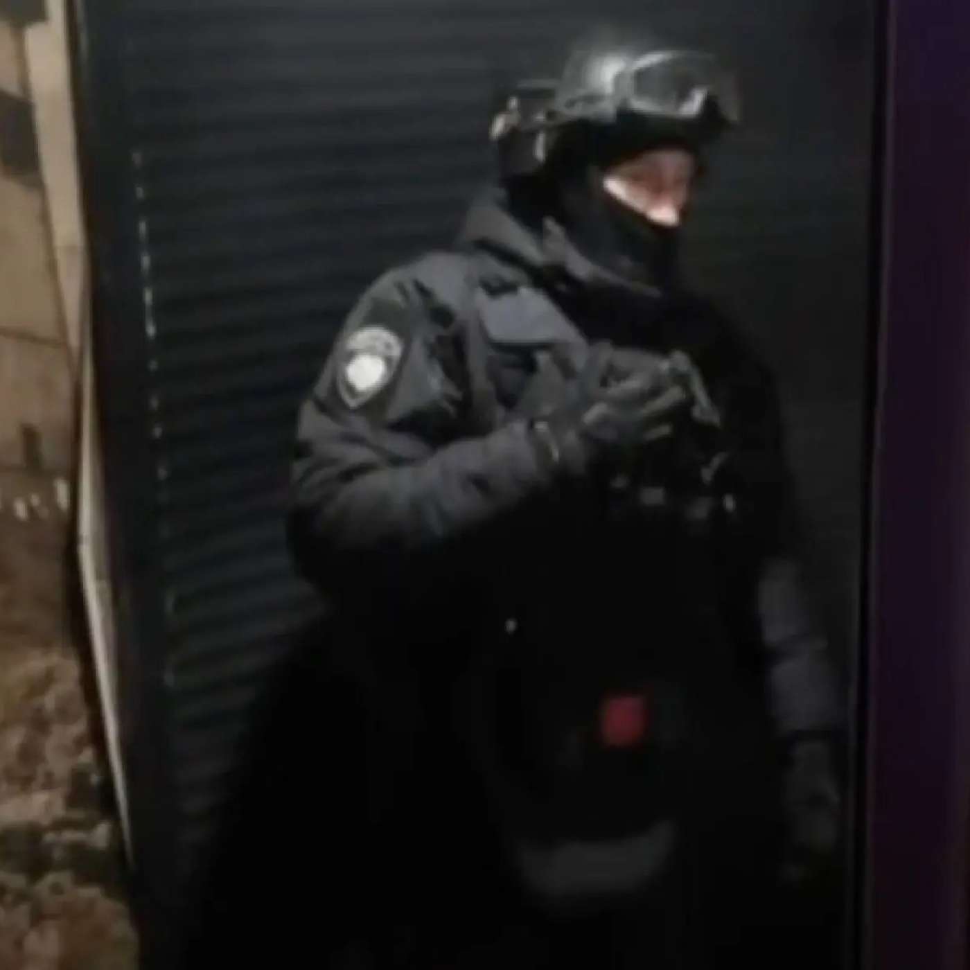 ОМОН против травести-шоу