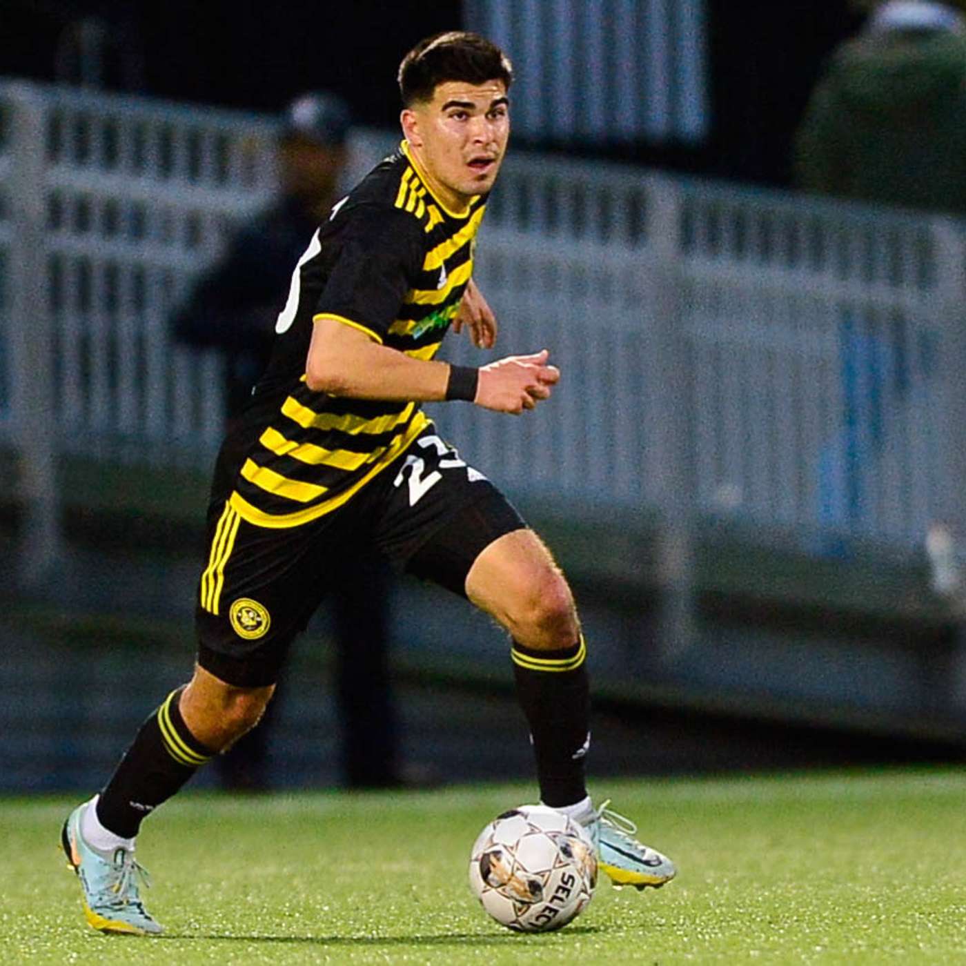 Riverhounds SC HC Bob Lilley and MF Marc Ybarra on final six weeks episode artwork