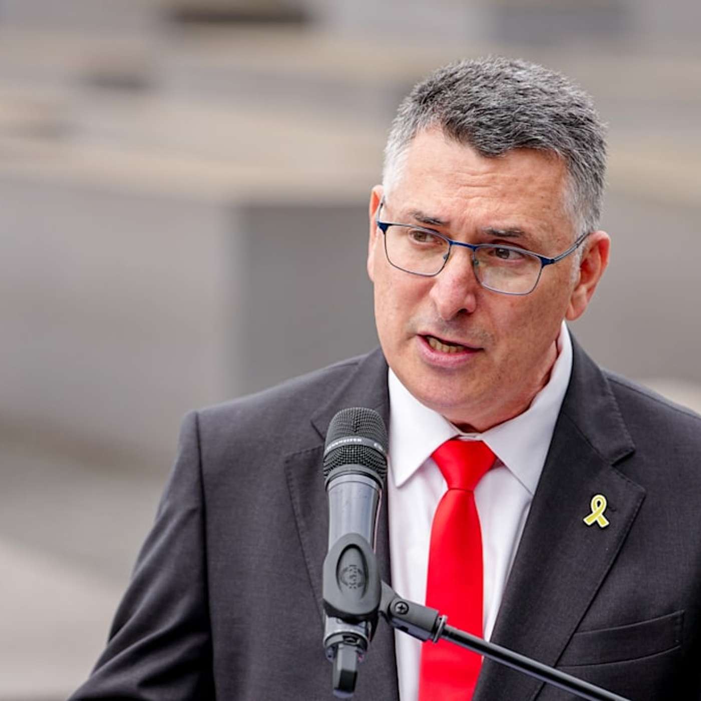 German FM Urges Aid for Gaza, Netanyahu's Outrageous Arms Deal, Canada Trade Surplus Drops, Israeli Strikes Panic Beirut, and more...