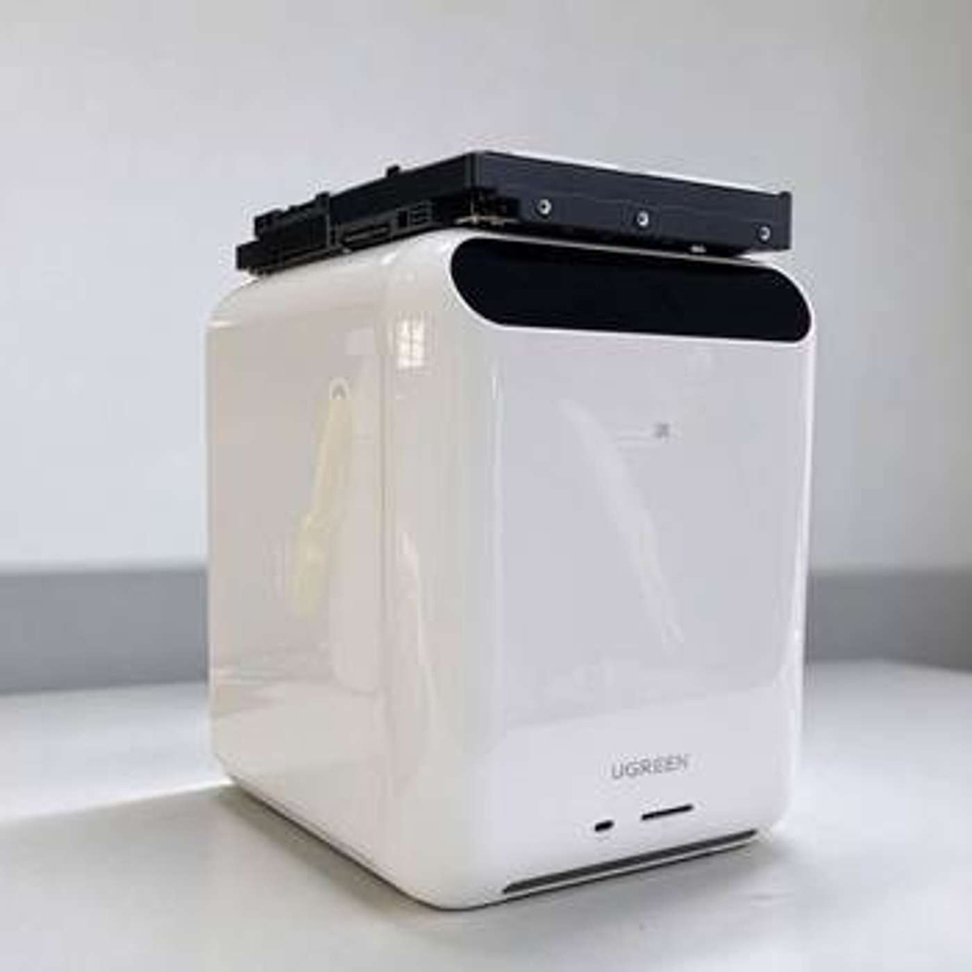 UGREEN HomeAgent gives the home server something useful to say