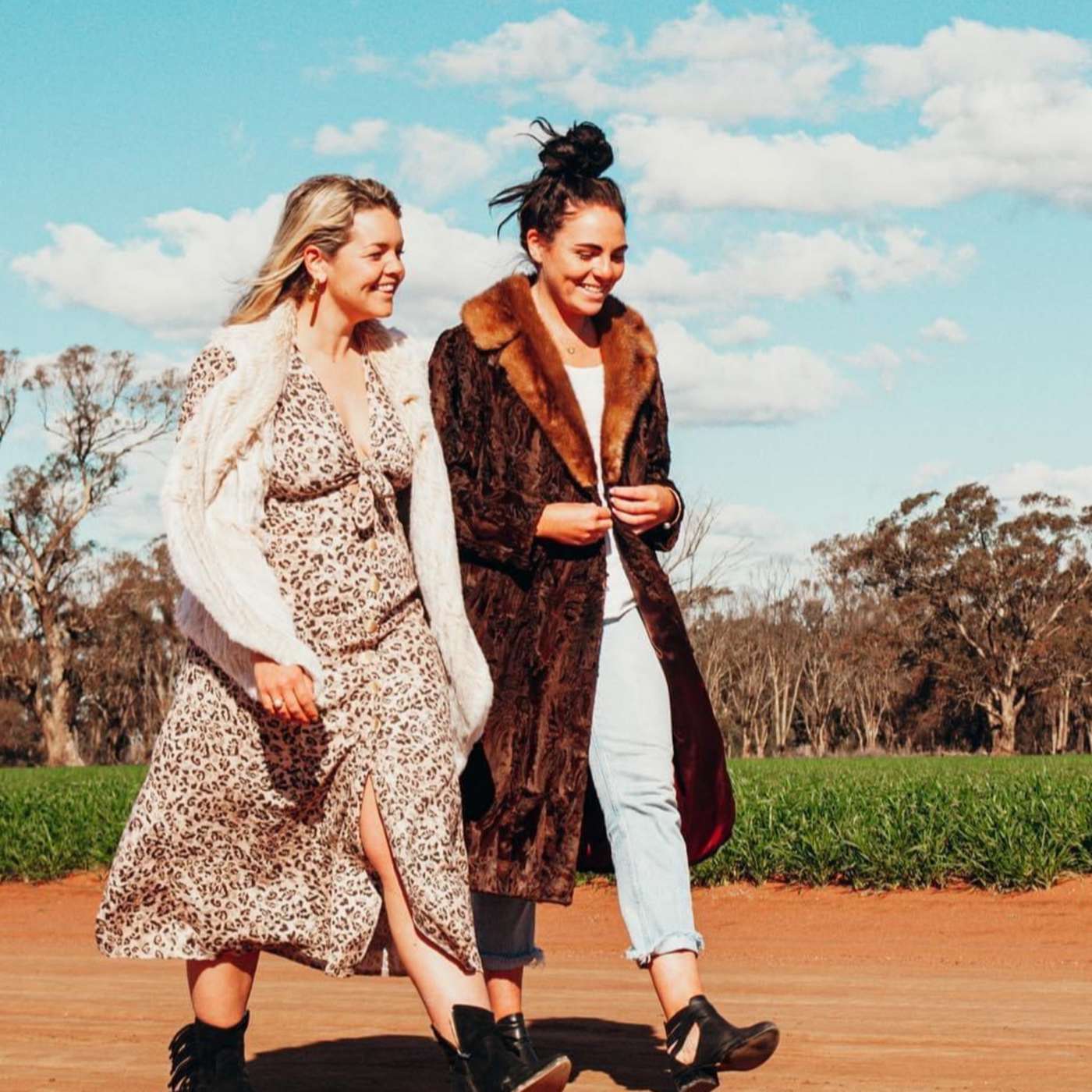 42: HoA "Two ExtraOrdinary Lucy's" with Lucy Samuels & Lucy Taylor