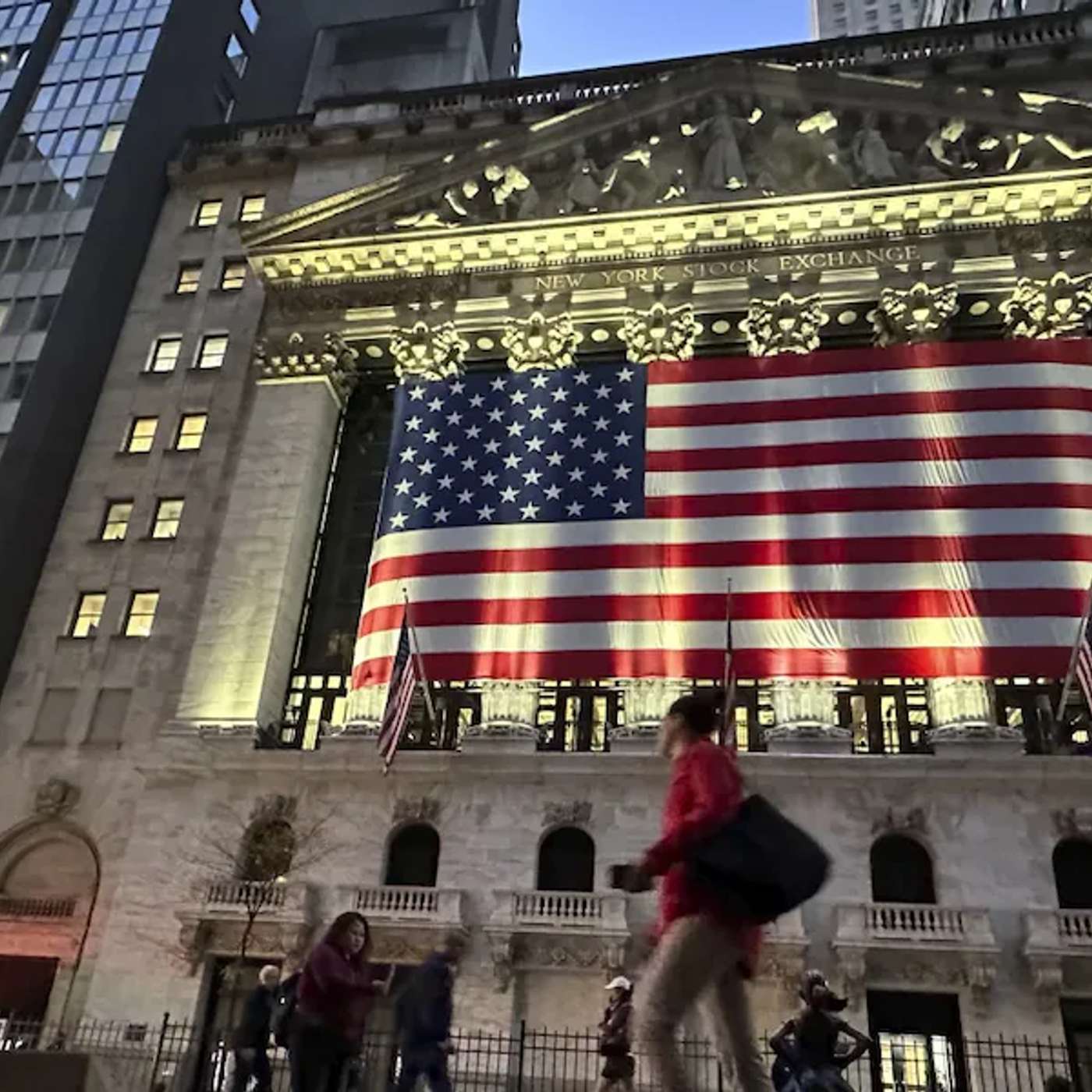 ICC Issues Arrest Warrants, Kurram Sectarian Attack Kills 42, Farmers Threaten EU-Mercosur Protests, Serbia Railway Tragedy Sparks Protests, and more...