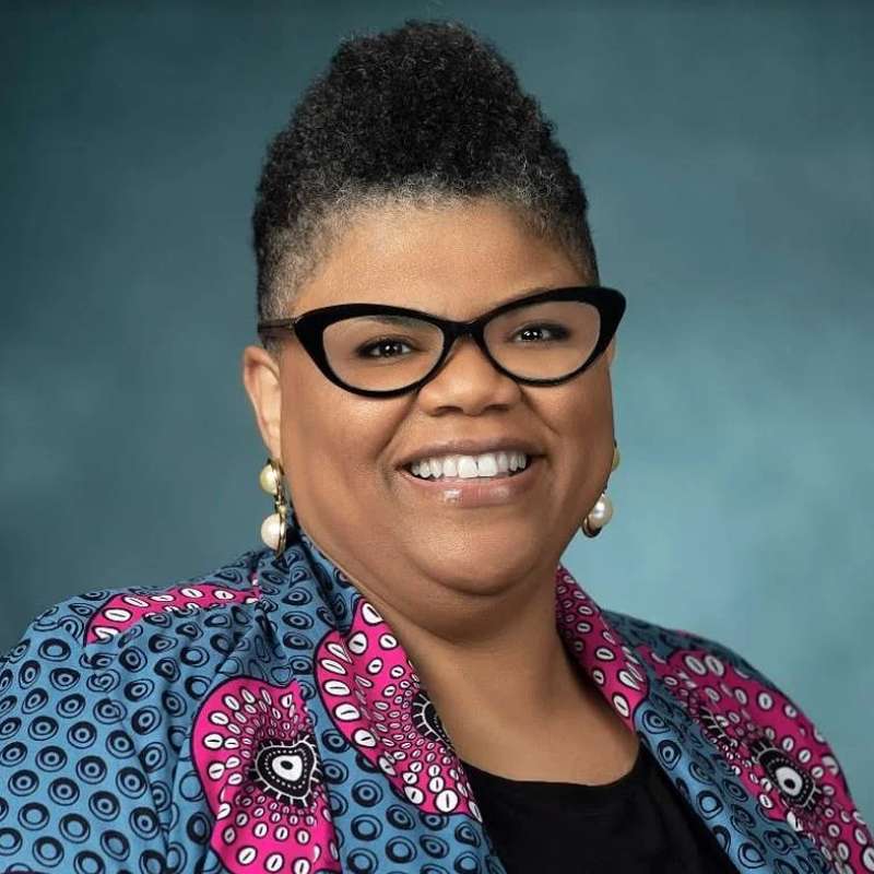 Shennette Garrett-Scott