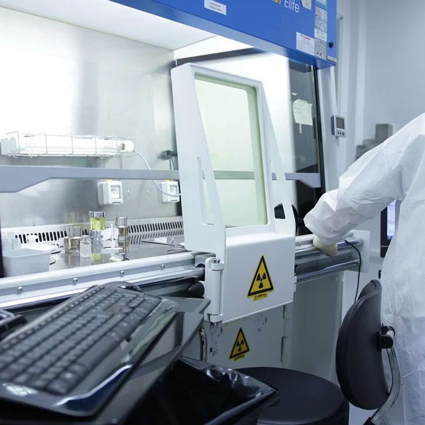 Stanford Revolutionizes Vaccine Development, Microfluidic Device Enhances Cancer Detection, Ultra-Processed Foods Raise Lung Cancer Risk, Scientists Create Artificial Circadian Cells, and more...