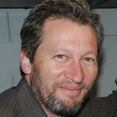 Ken Kwapis