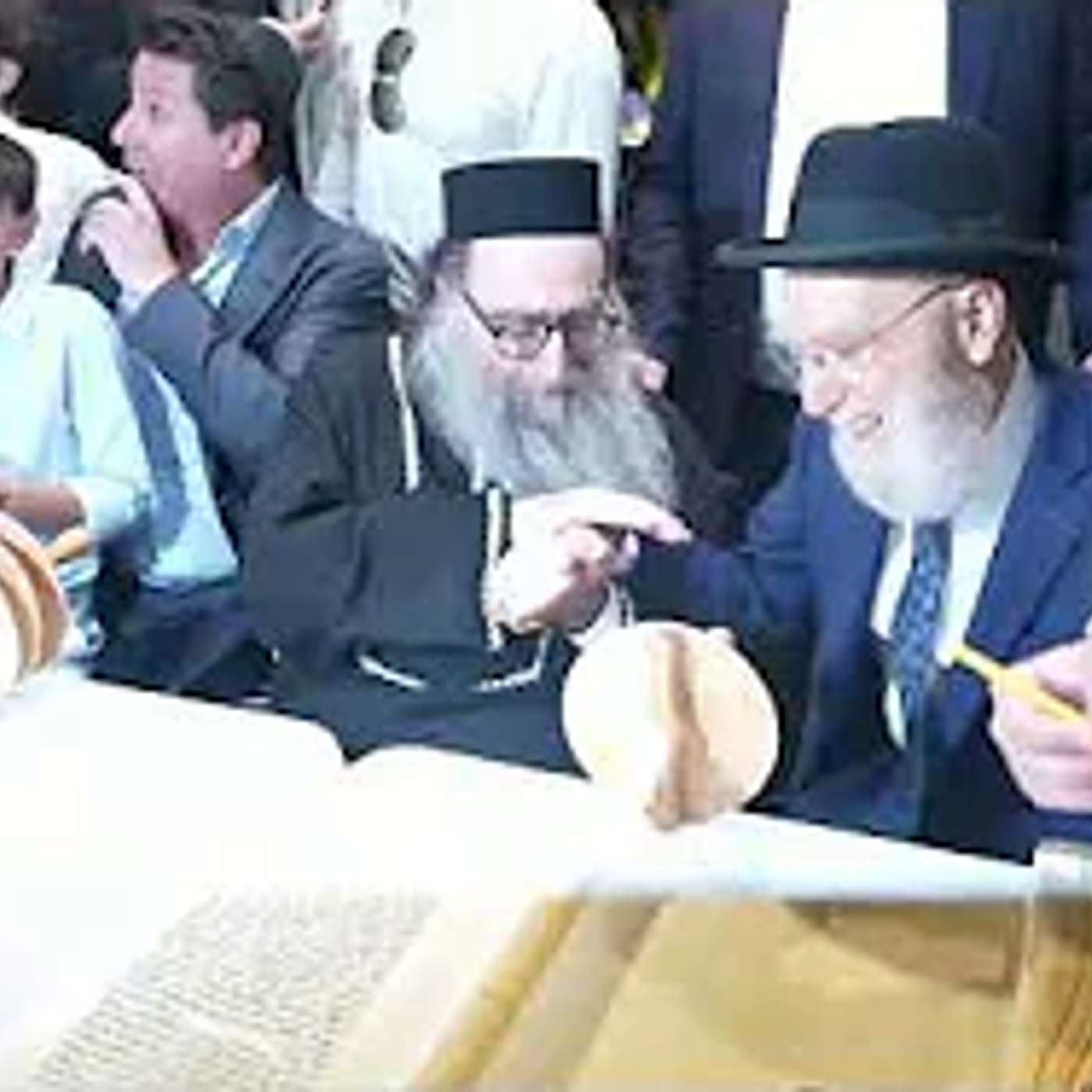 כתיבת אותיות בספר תורה - האדמו"ר רבי יאשיהו יוסף פינטו שליט"א - יום ראשון - יד אלול - תשפ"ה - אמריקה