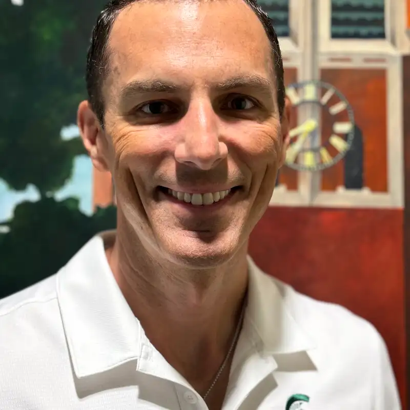 Former Spartans Quarterback Bill Burke writes about “triumph through transformation” in Victory Outside The Arena