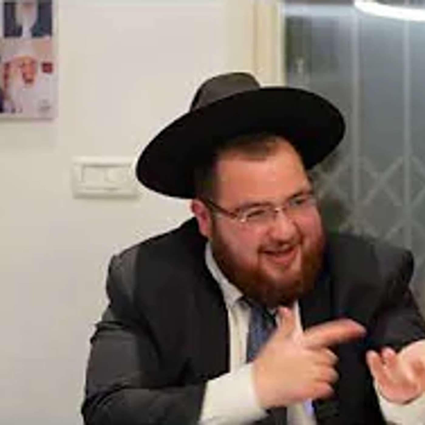 אימה: הצדיק הנורא רבי אהרון ראטה מתגלה למקובל ה.. וצורח 'תלמדו את כולם את השיר.... ישירו אותו למשיח'