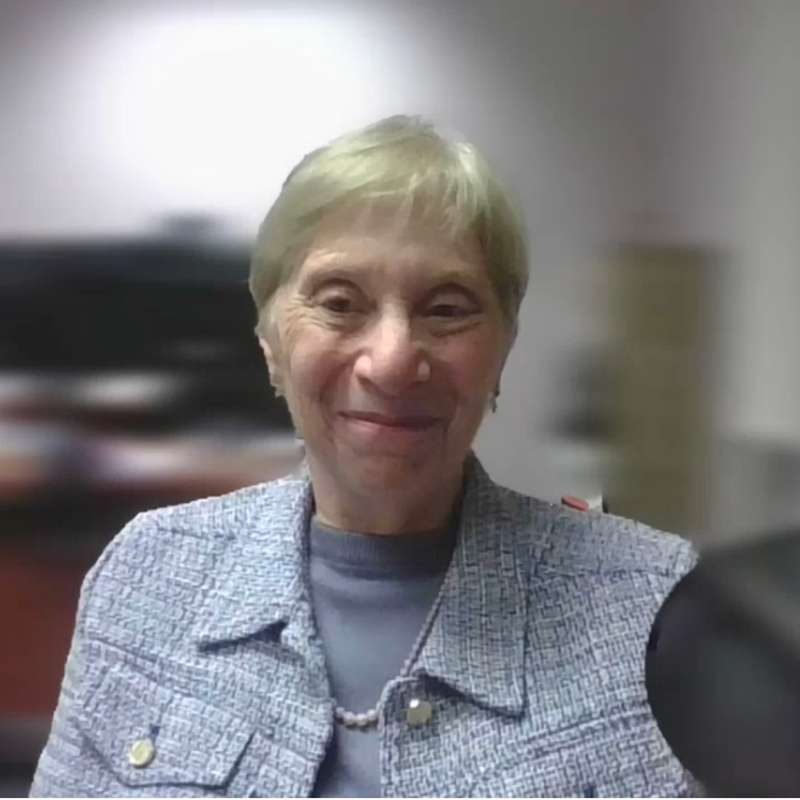 Julie Raskin