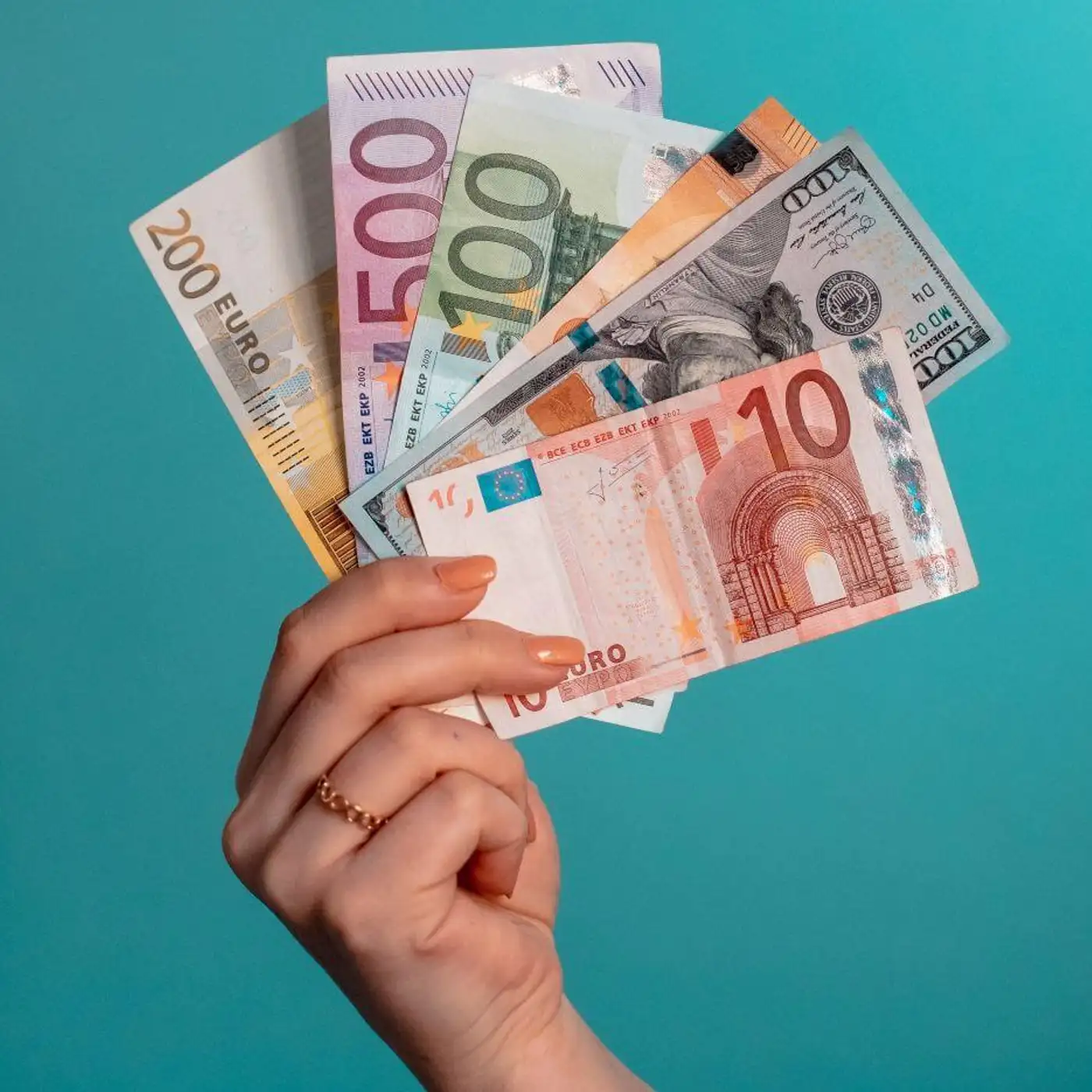 Cover art for episode: CRO Salaries: Agency vs Client-side vs Freelance - CRO.CAFE podcast