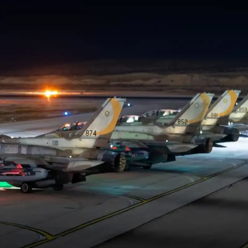 Iranians flee Tehran as Israel achieves air superiority 