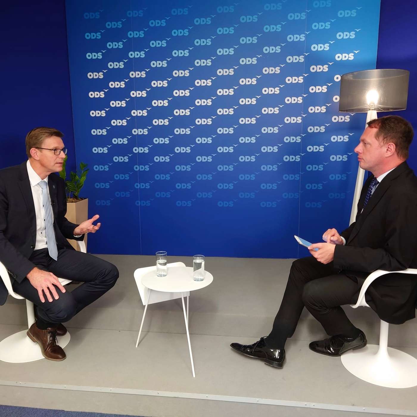 Napětí mezi prezidentem a vládou, výměna vedení klubu ODS, zvýšení platů (25. 1. 2026) HOST: Martin Kupka /ODS/