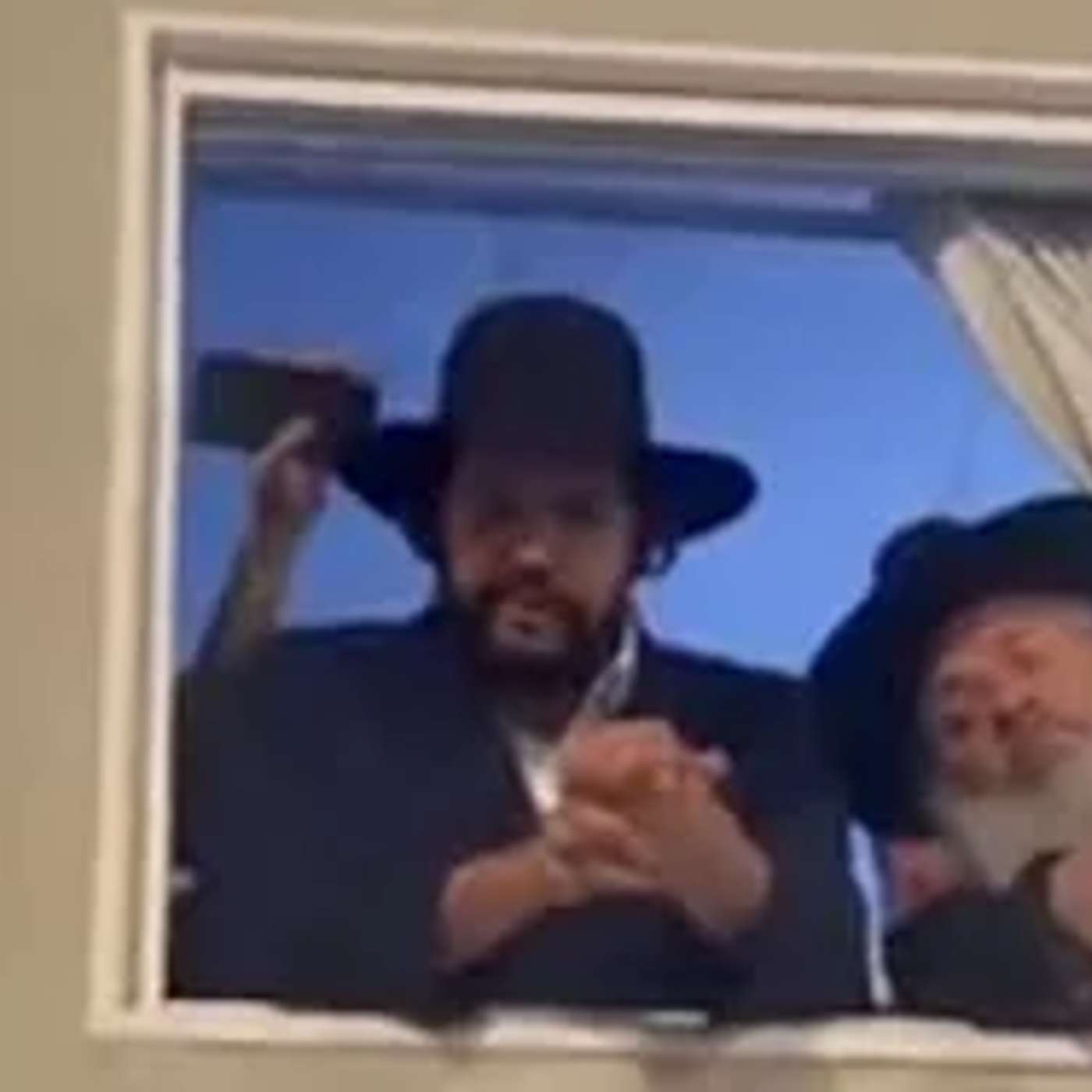 מה אמר הינוקא לכנרת עשור המדהימה במפגש עם מותם של הילדים (יש נשים בסרטון)  מחזקקקק ומרגש ביותר!!!!!