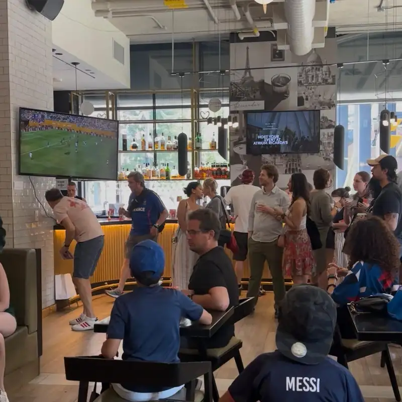 REPORTAGE - « Nous sommes fiers d’eux » : le PSG échoue à un trophée d’une saison historique