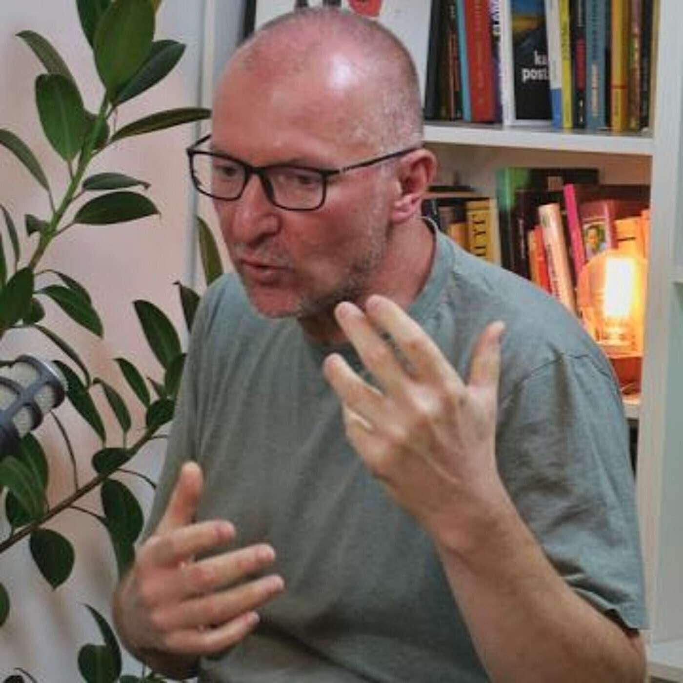 Podcast 033: Dejan Ilić (Fabrika knjiga)