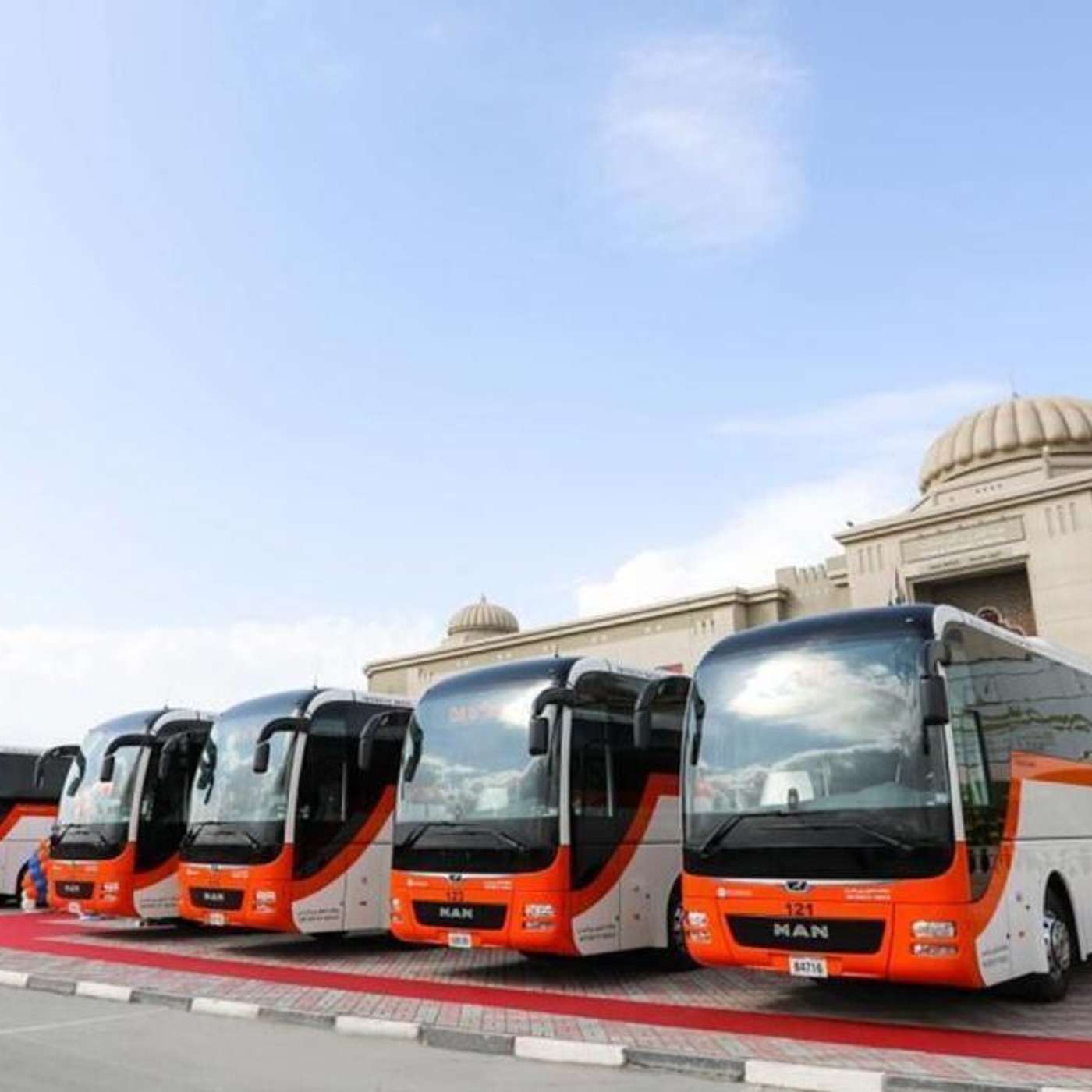 Sharjah launches new fleet of electric buses and is snacking good or bad for you? (01.08.23)