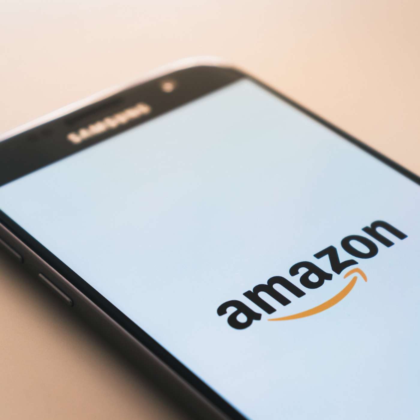 Is Amazon’s Stock Ready for a Holiday Season Rally?