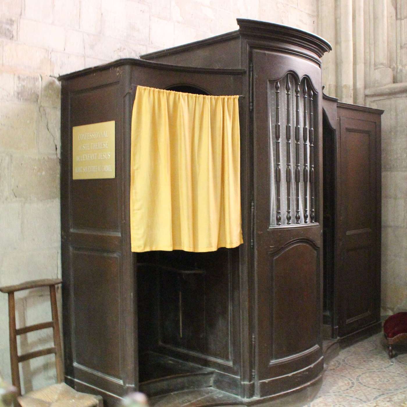 Karmels hage på St Rita Radio