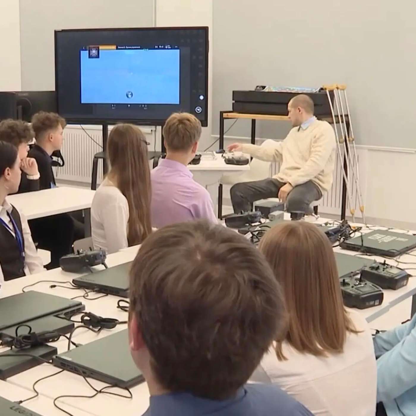 Уроки управлением дронами в Мурманске: новая школьная военная подготовк