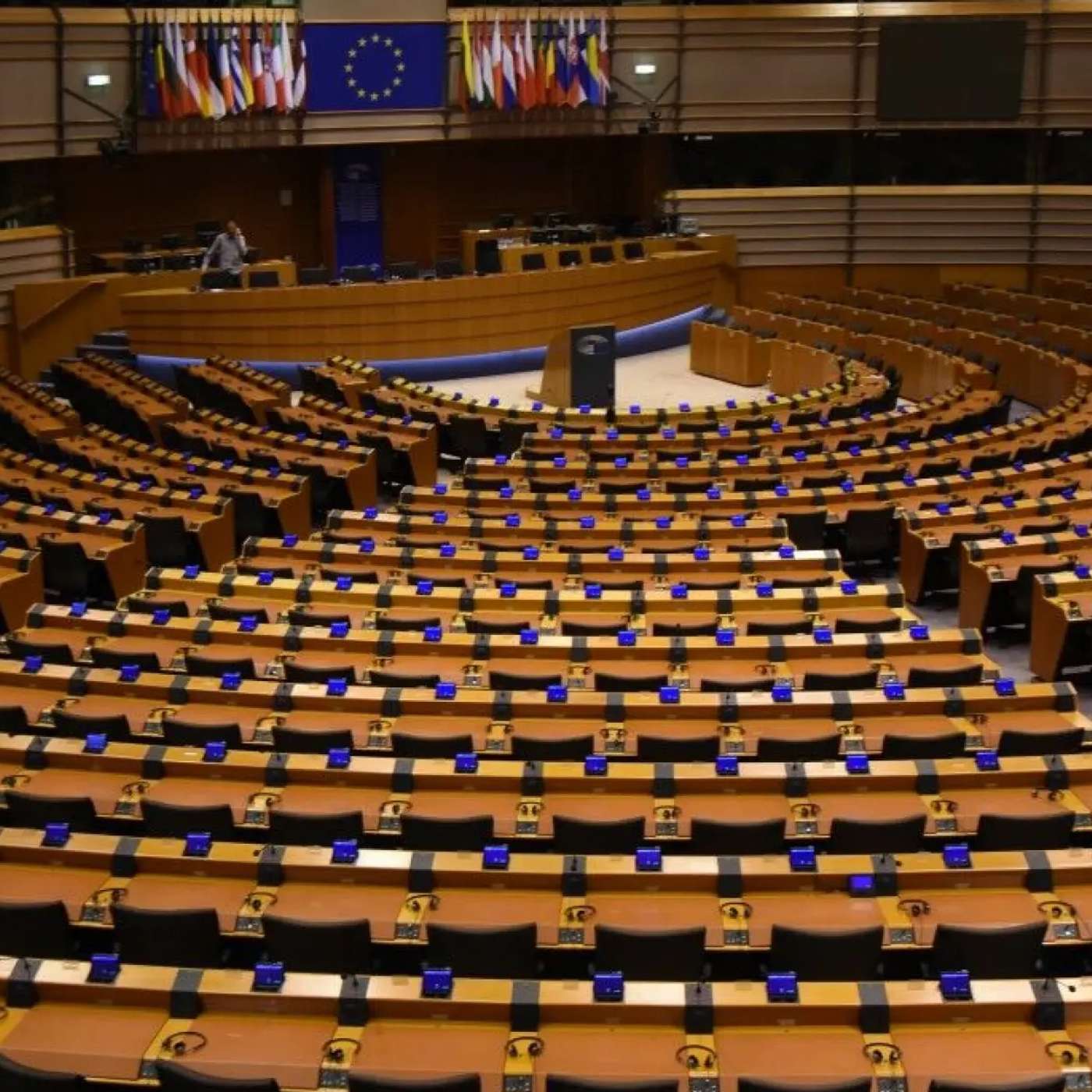 Ультраправые и сторонники Путина. Кто в Европарламенте выступил против поддержки “Радио Свобода”