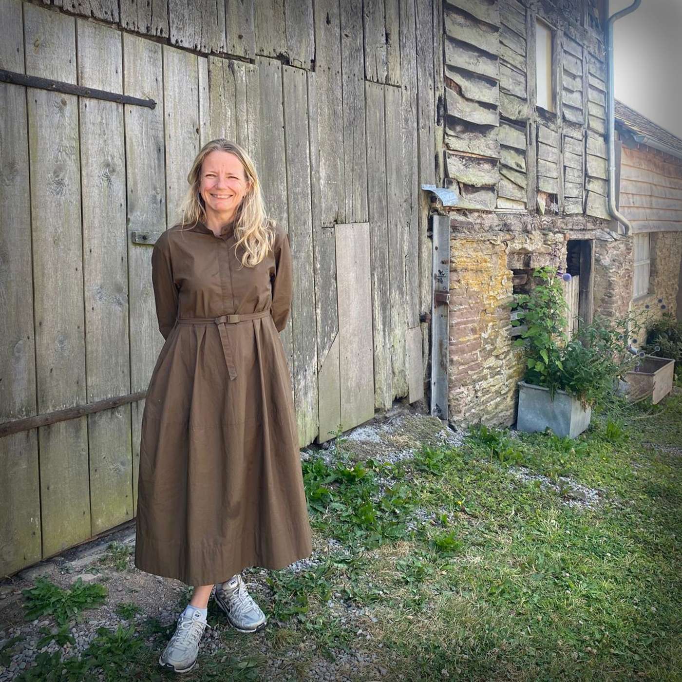 Clare Woods talks paint, plants & weaving episode artwork