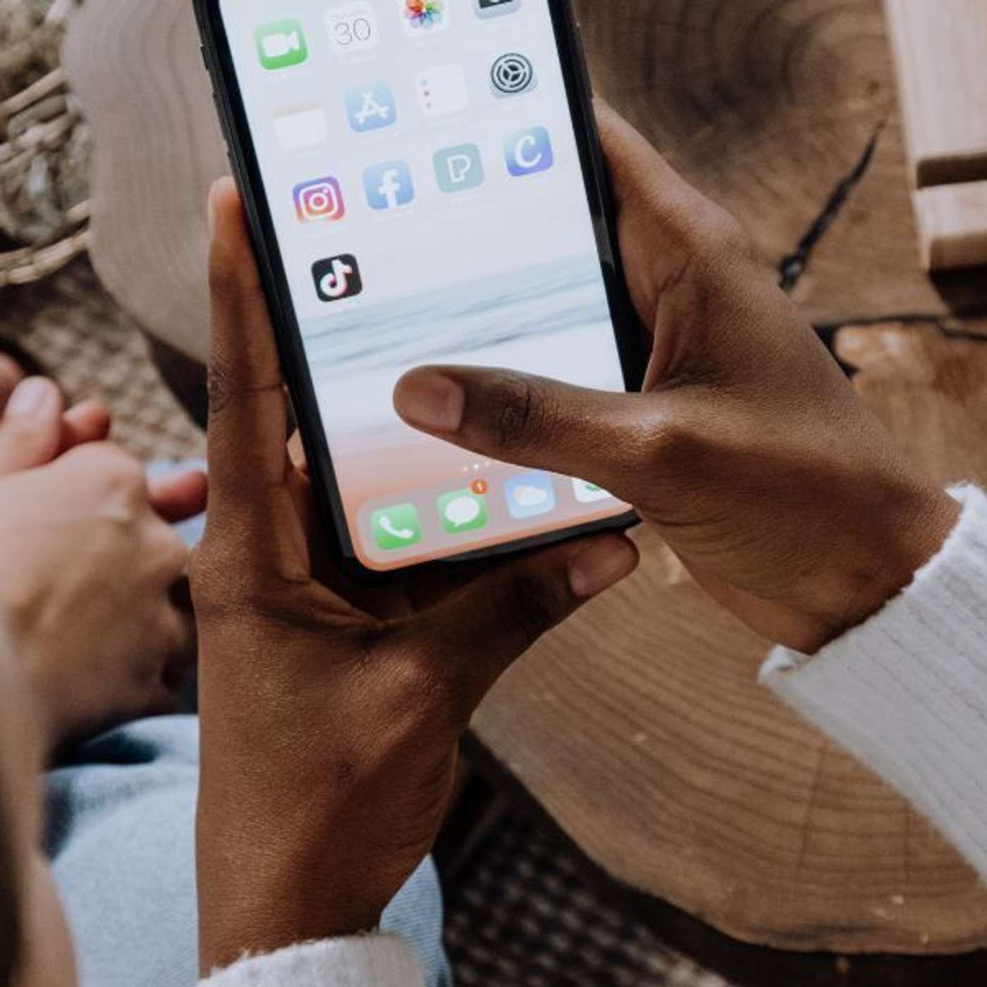 How to Spy on an iPhone Without The User Knowing