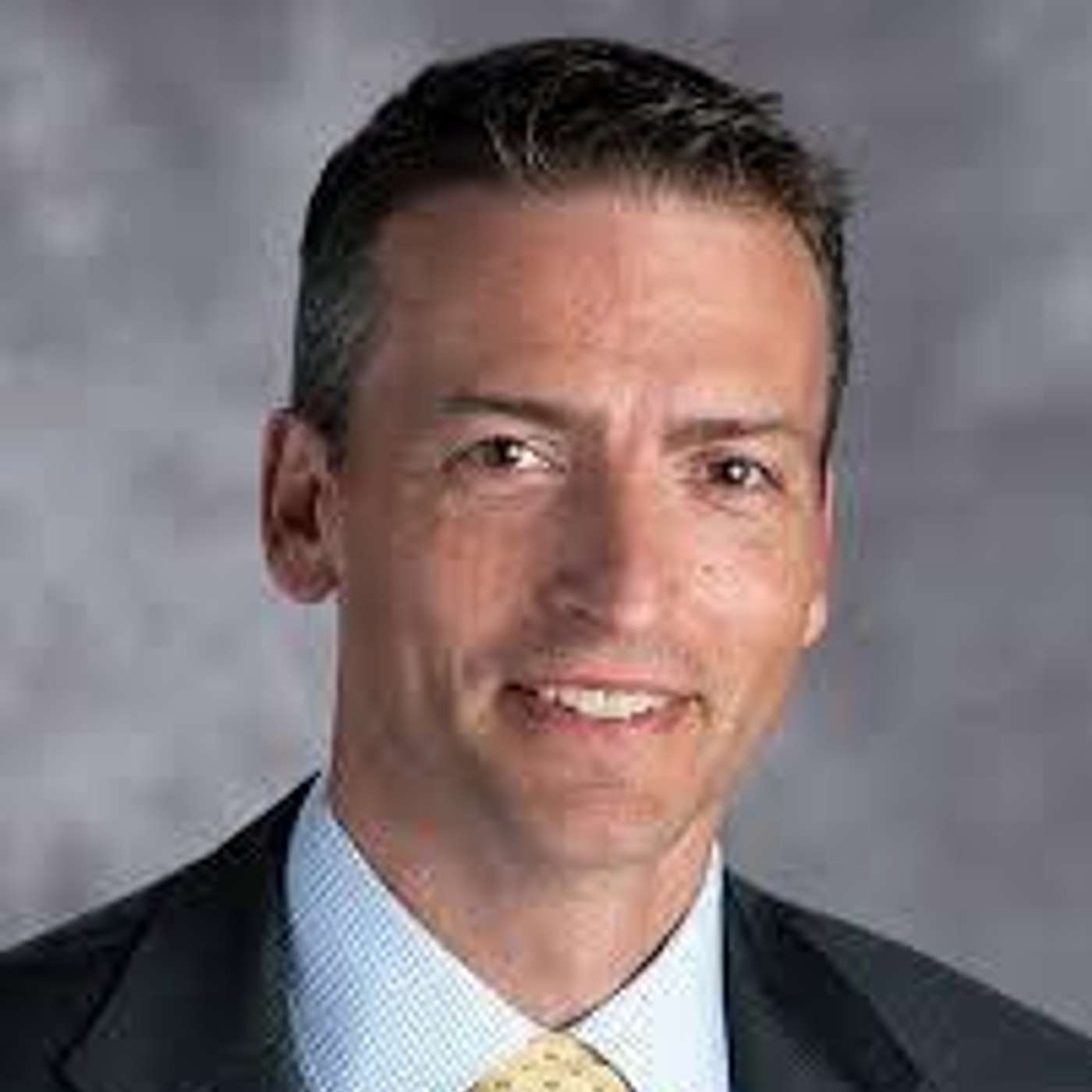 10/02021 Minneapolis Superintendant of Schools, Ed Graff joins Freddie Bell and Chantel Sings. He talks about the first month of school, bus drivers and voting.er