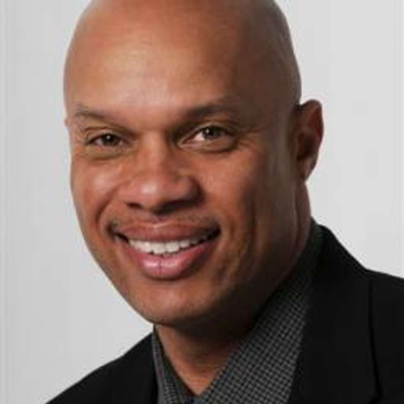 06-02-26 Ray Richardson, radio host and sports writer, talks with Freddie Bell about the recent passing of Larry Fitzgerald, Sr. and the legacy he left behind episode artwork
