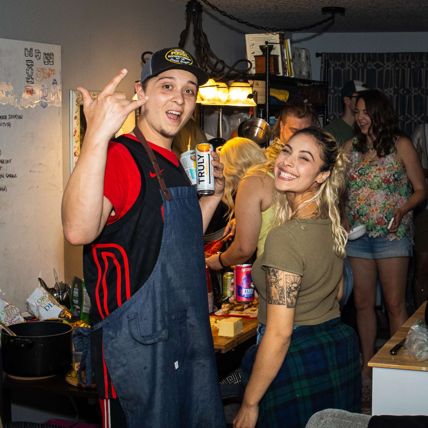 Analis and Evan's Housewarming Party Mini Pod episode artwork